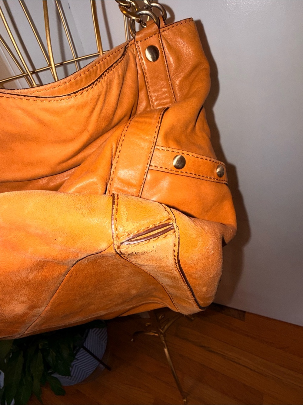 Michael Kors Women's Leather Shoulder Bag in Cognac Brown with  Gold Chain Strap - Picture 12 of 15